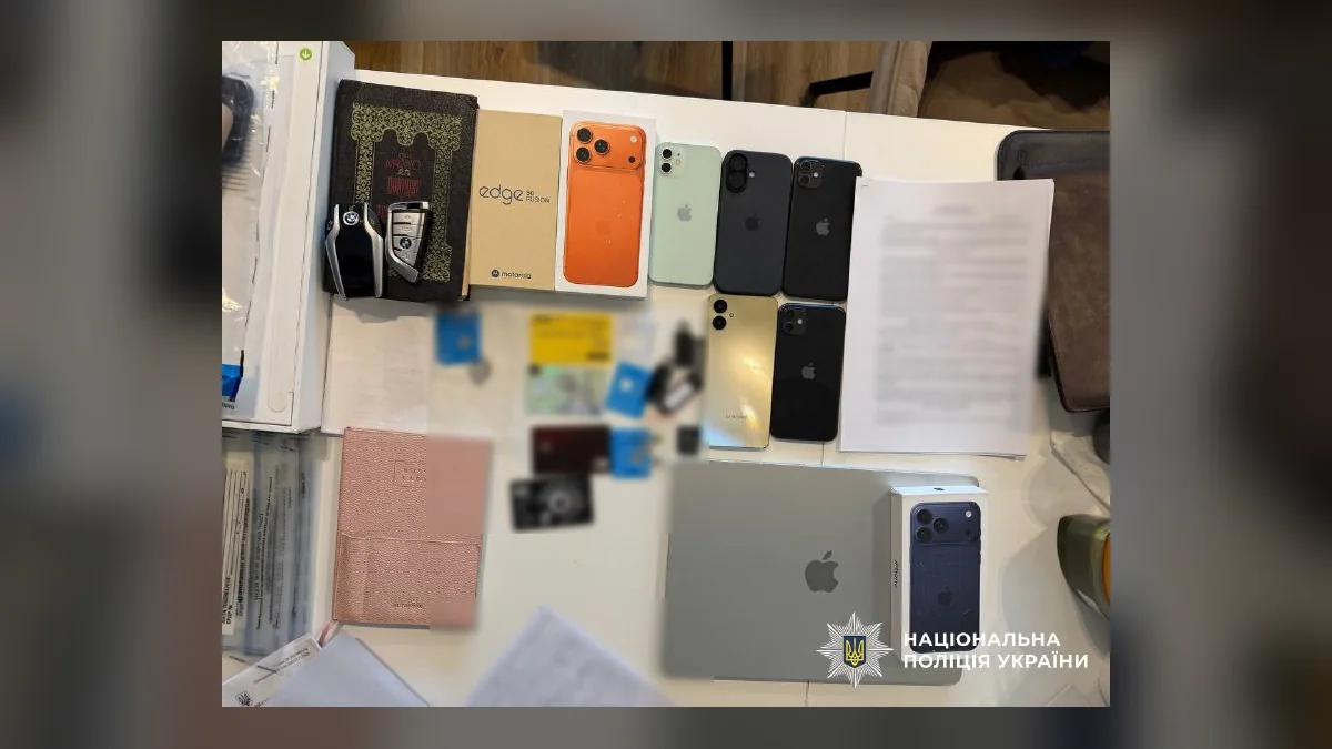 У Дніпрі викрили мережу підпільних call-центрів і вилучили дев'ять авто