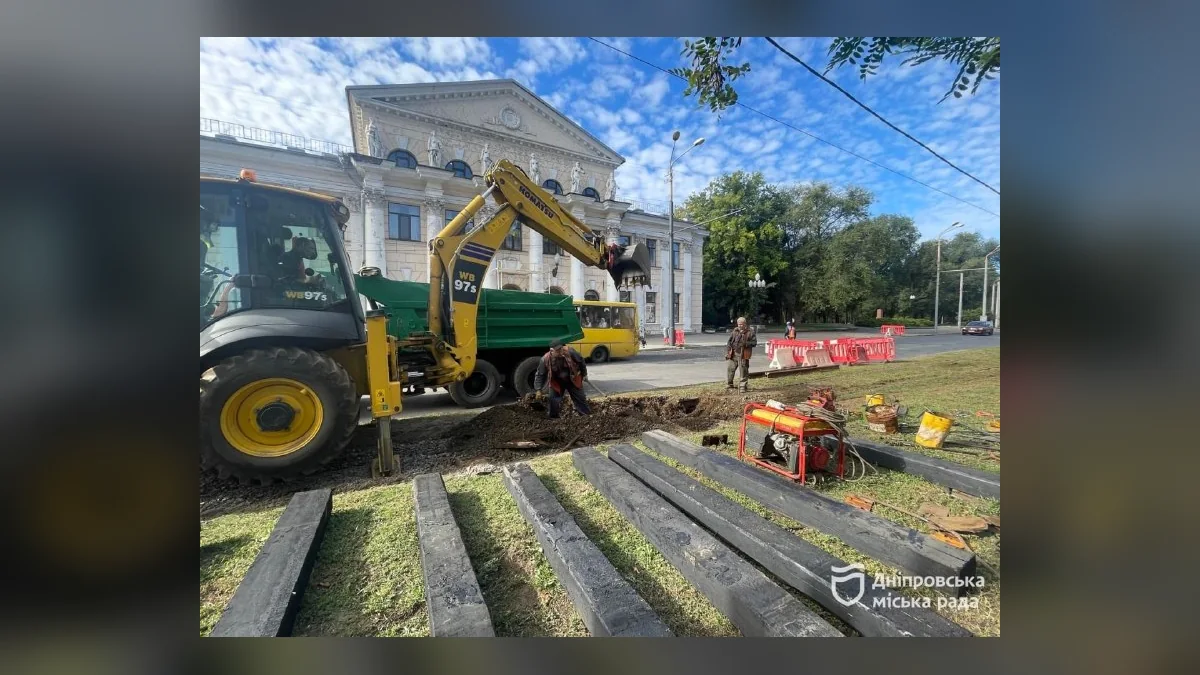 У Дніпрі на проспекті Яворницького ремонтують 80 метрів трамвайної колії