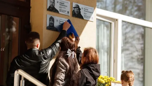 У Дніпрі 1 жовтня відкрили меморіальну дошку на честь загиблого Сергія Фесенка