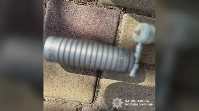У Нікопольському районі поліція закликала жителів не наближатися до підозрілих знахідок