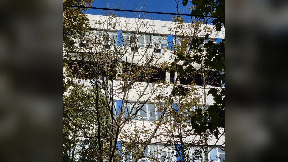 У середмісті Дніпра після удару будинки та школи вціліли